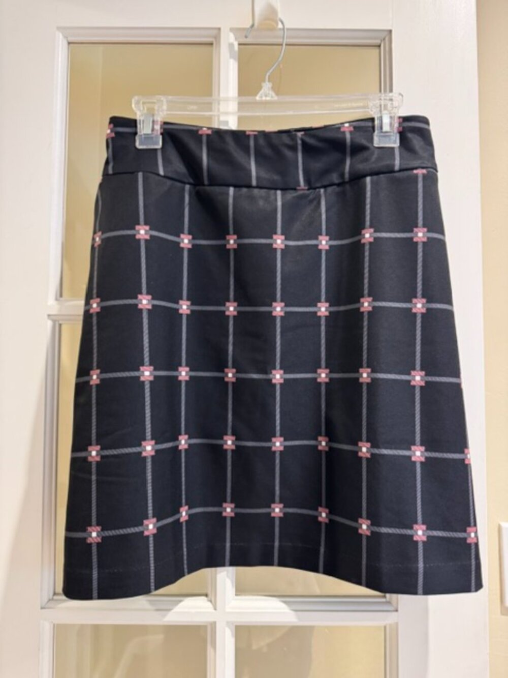 Womens Tail Black, White and Peach Golf Skort Size 18